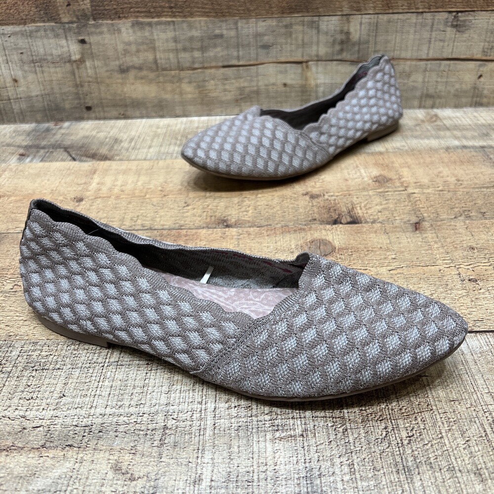 Skechers Air Cooled Memory Foam Womens Pointed Toe Knit Flats Slip On Size 11